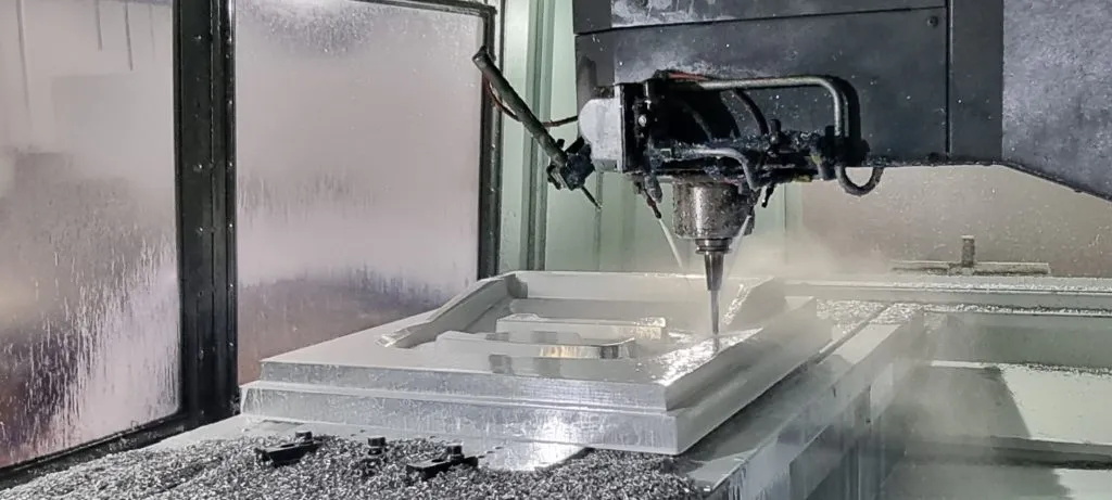 Comprehensive comparison between CNC machining and traditional machining